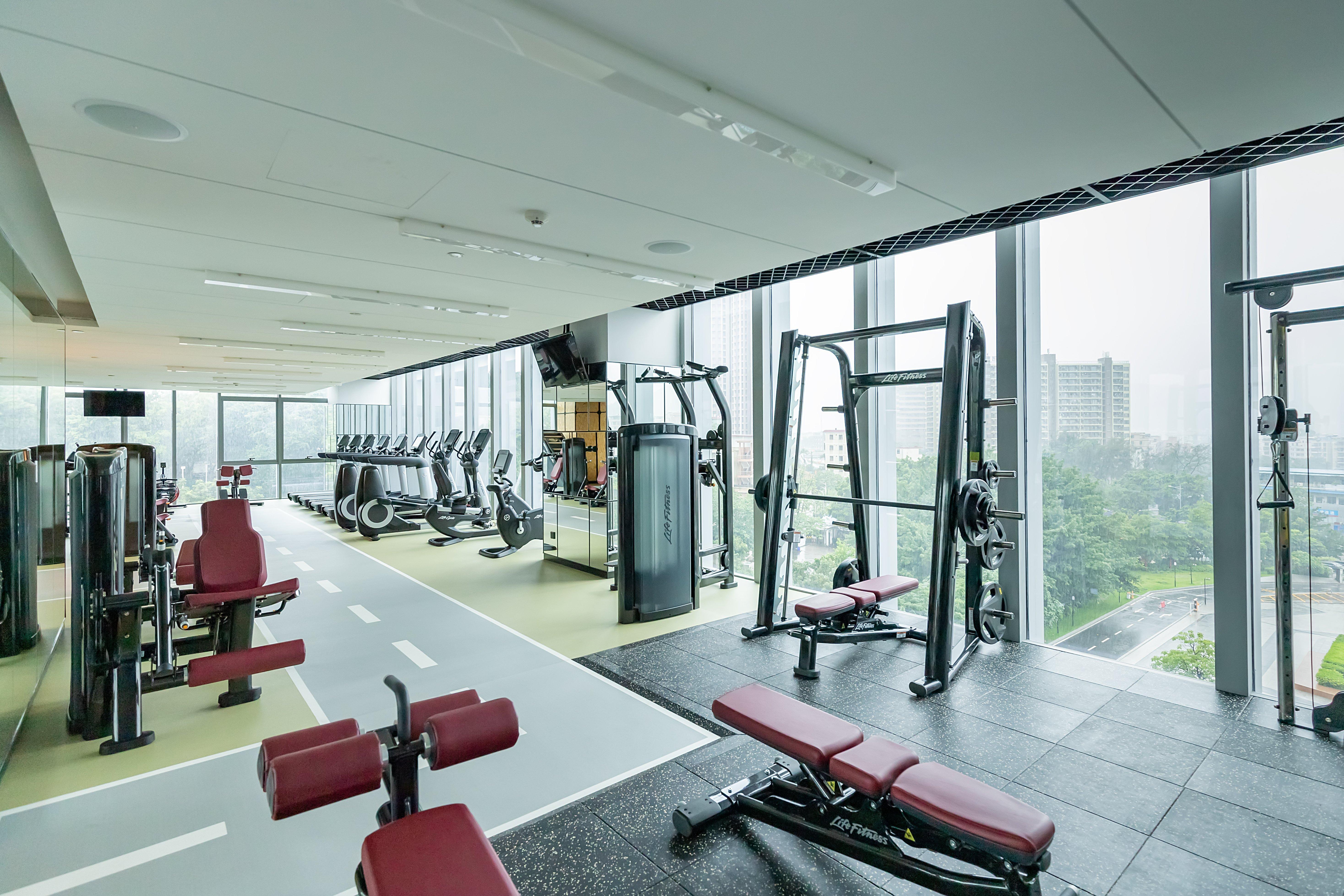 Holiday Inn Guangzhou South Lake Hotel - Ideal For Business & Leisure מראה חיצוני תמונה