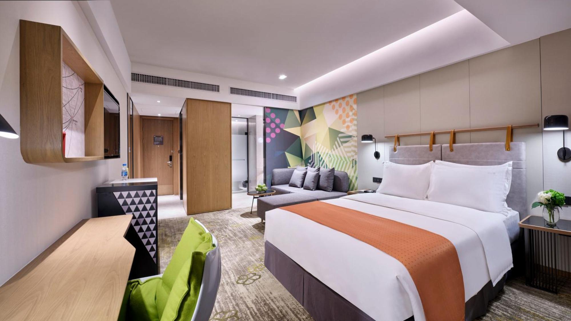 Holiday Inn Guangzhou South Lake Hotel - Ideal For Business & Leisure מראה חיצוני תמונה