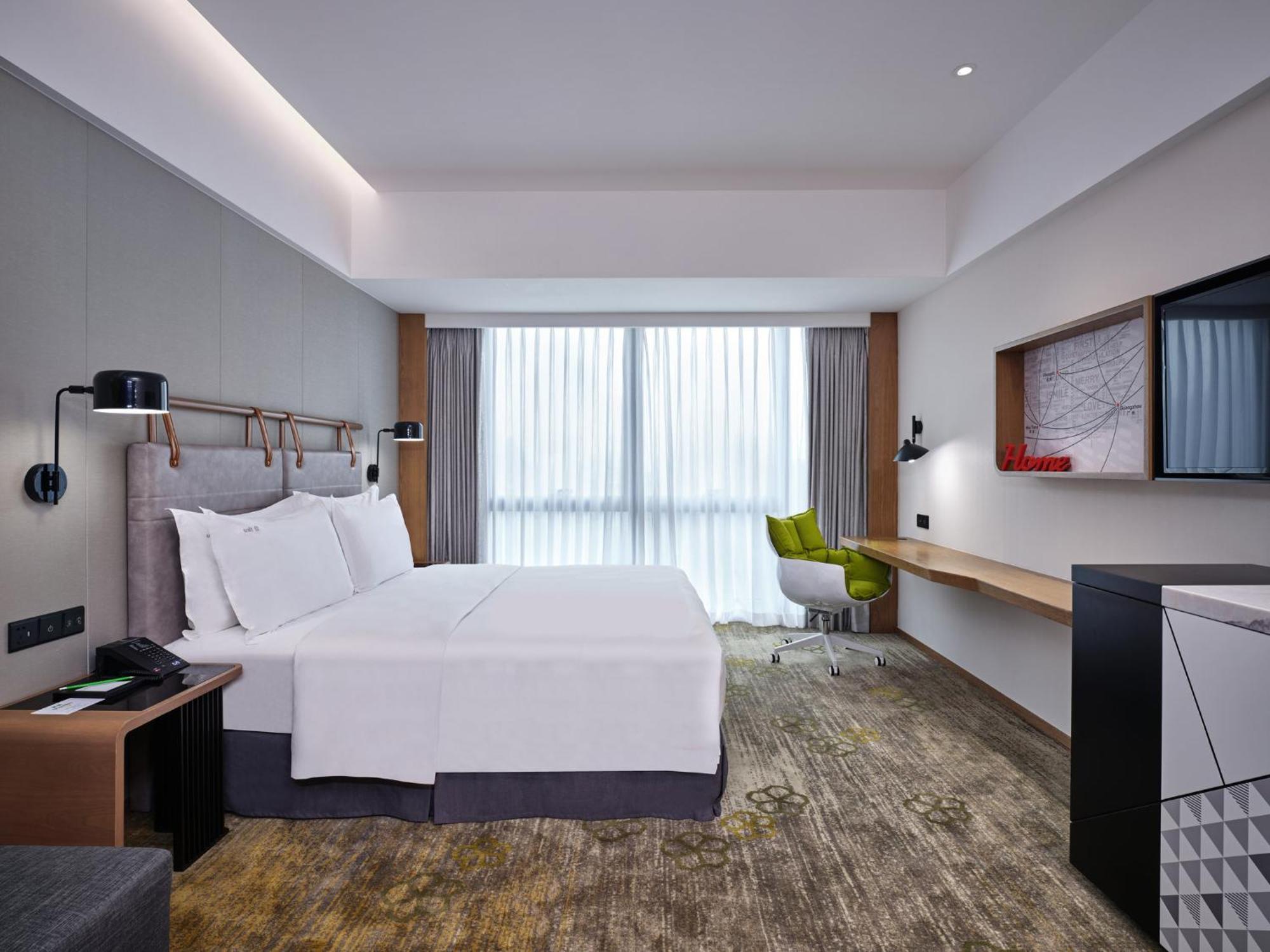 Holiday Inn Guangzhou South Lake Hotel - Ideal For Business & Leisure מראה חיצוני תמונה